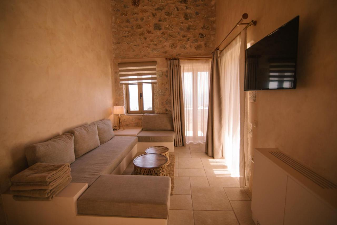 Mani Luxury Suites And Studios In Gytheio With Private Pools Zewnętrze zdjęcie